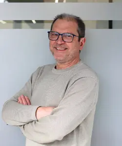 Antonio Fernández, responsable de los trámites de retirada definitiva de vehículos en Burgos
